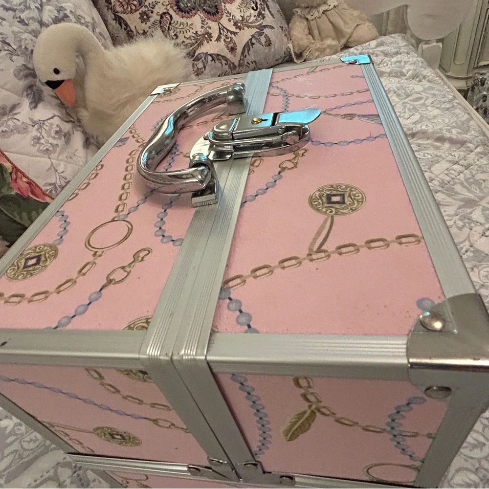 Pink Cosmetics/Jewelry case with keys. Silver Accents